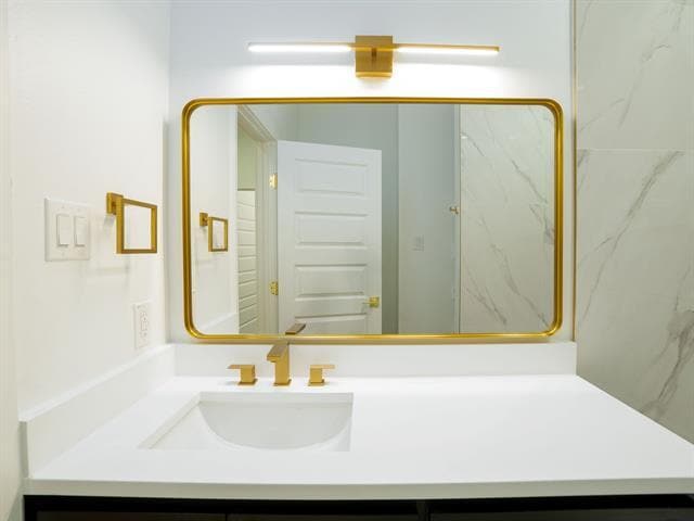 Building Photo - 5849 Millar Dr