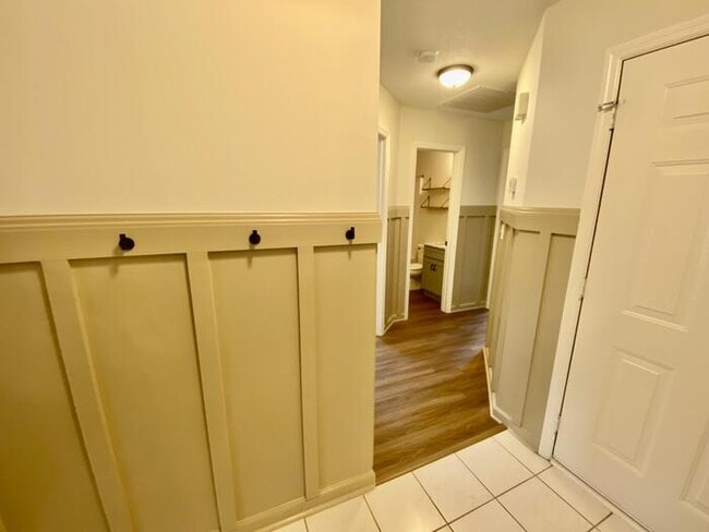 Building Photo - 108 Wildweed Ct