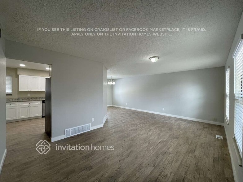 Building Photo - 8135 Woody Creek Dr