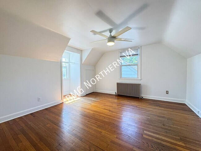 Building Photo - 6600 Braddock Rd