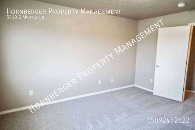 Building Photo - 5310 S Myrtle Ln