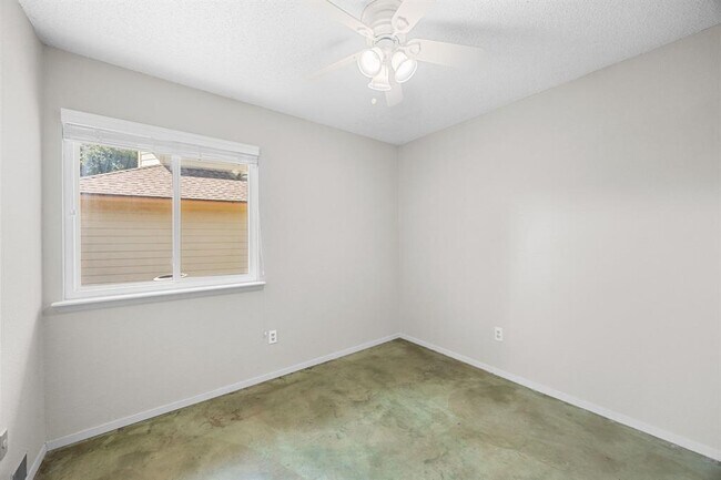 Building Photo - 16710 Whitebrush Loop