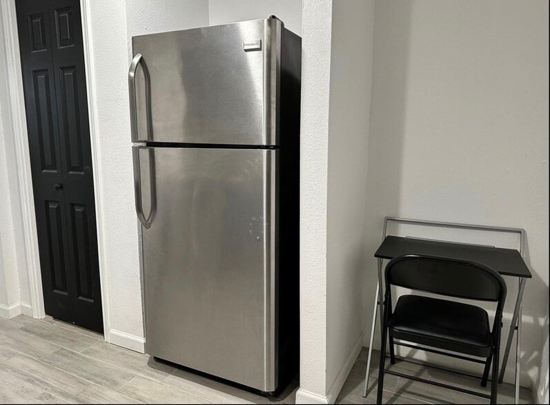 Building Photo - 4802 Elser St