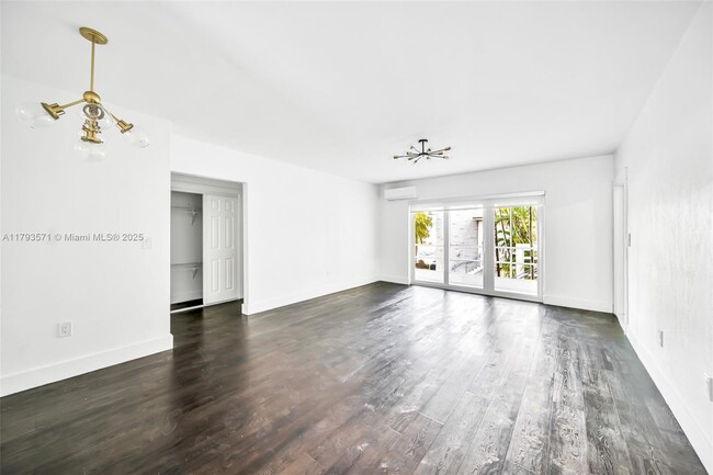 Building Photo - 9200 E Bay Harbor Dr