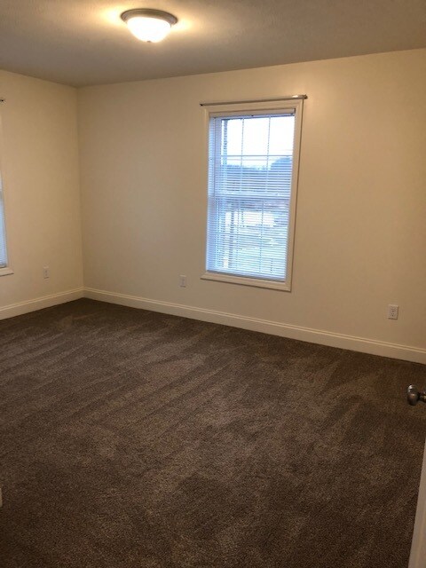 Building Photo - 5188 Husky Hwy