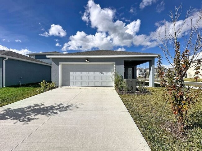 Building Photo - Tohoqua Beauty!