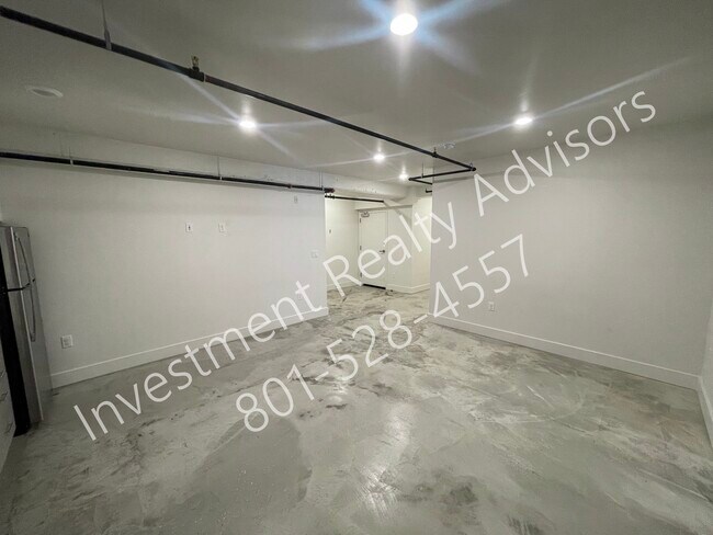 Building Photo - 1172 Graystone Way