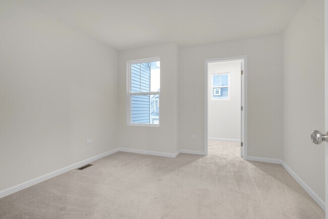 Building Photo - 5917 Hawkweed Dr