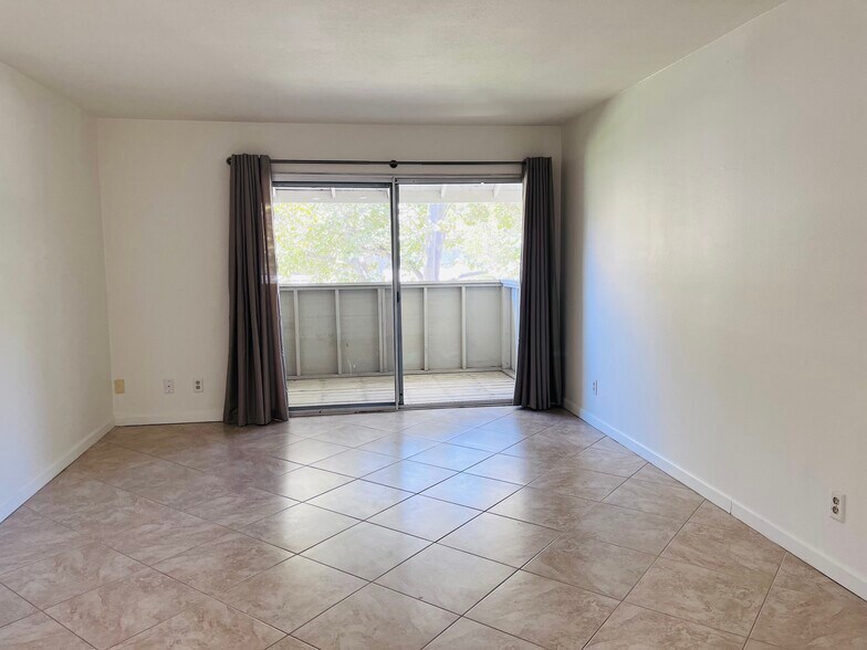 Building Photo - 26200 Redlands Blvd