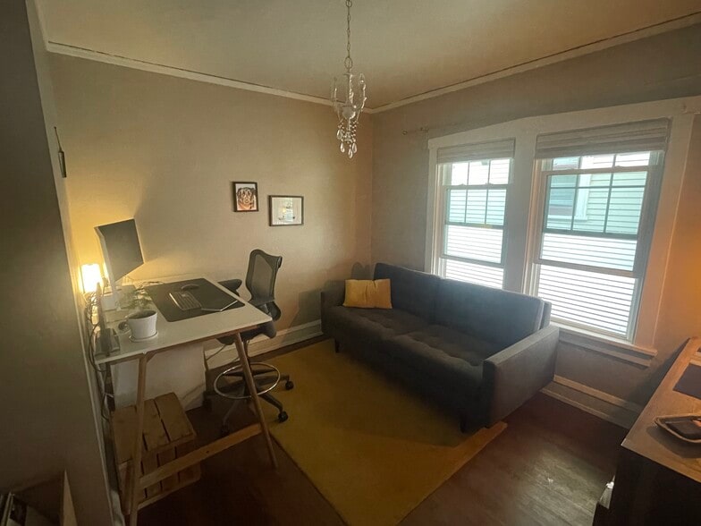 2nd floor bed room - 3568 N Cramer St