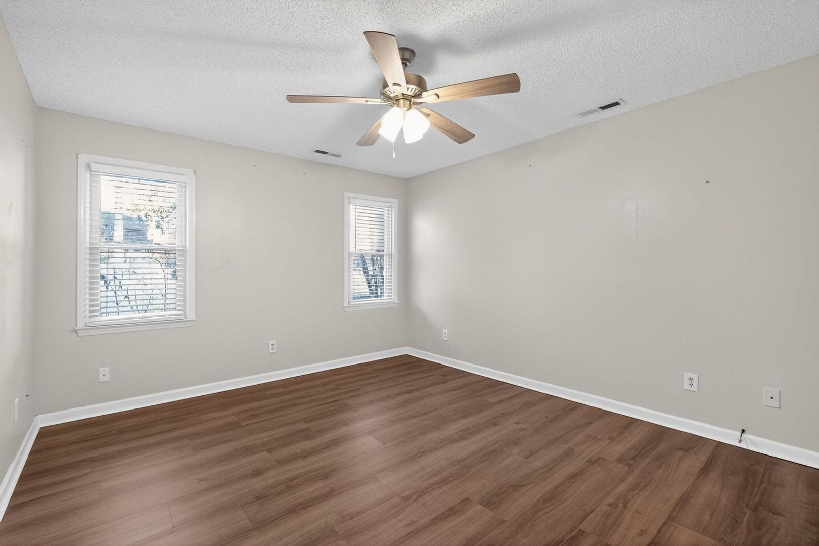 Building Photo - 1186 Stixfield Ct