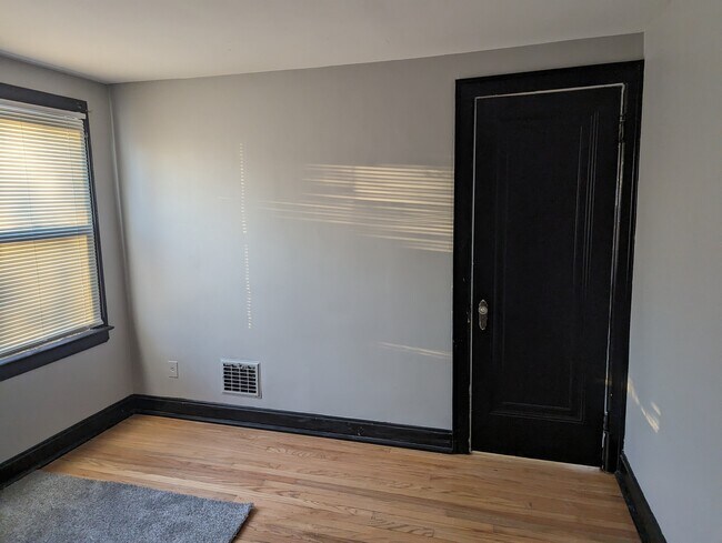 3rd Bedroom w/ Attached 2nd Bathroom - 2842 Ewald Cir
