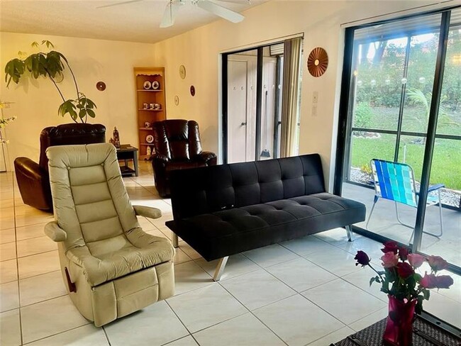 Building Photo - 9360 S Belfort Cir