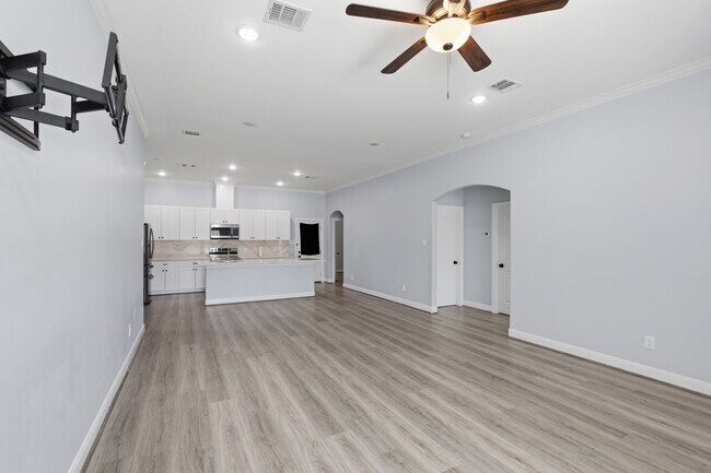 Building Photo - 15914 Tug Ct