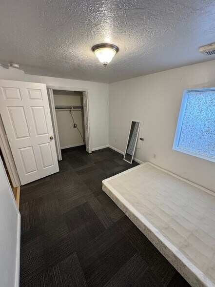 Building Photo - 595 N 1200 E