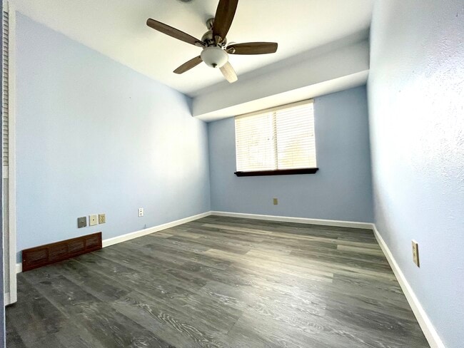 Building Photo - 205 Victory Way