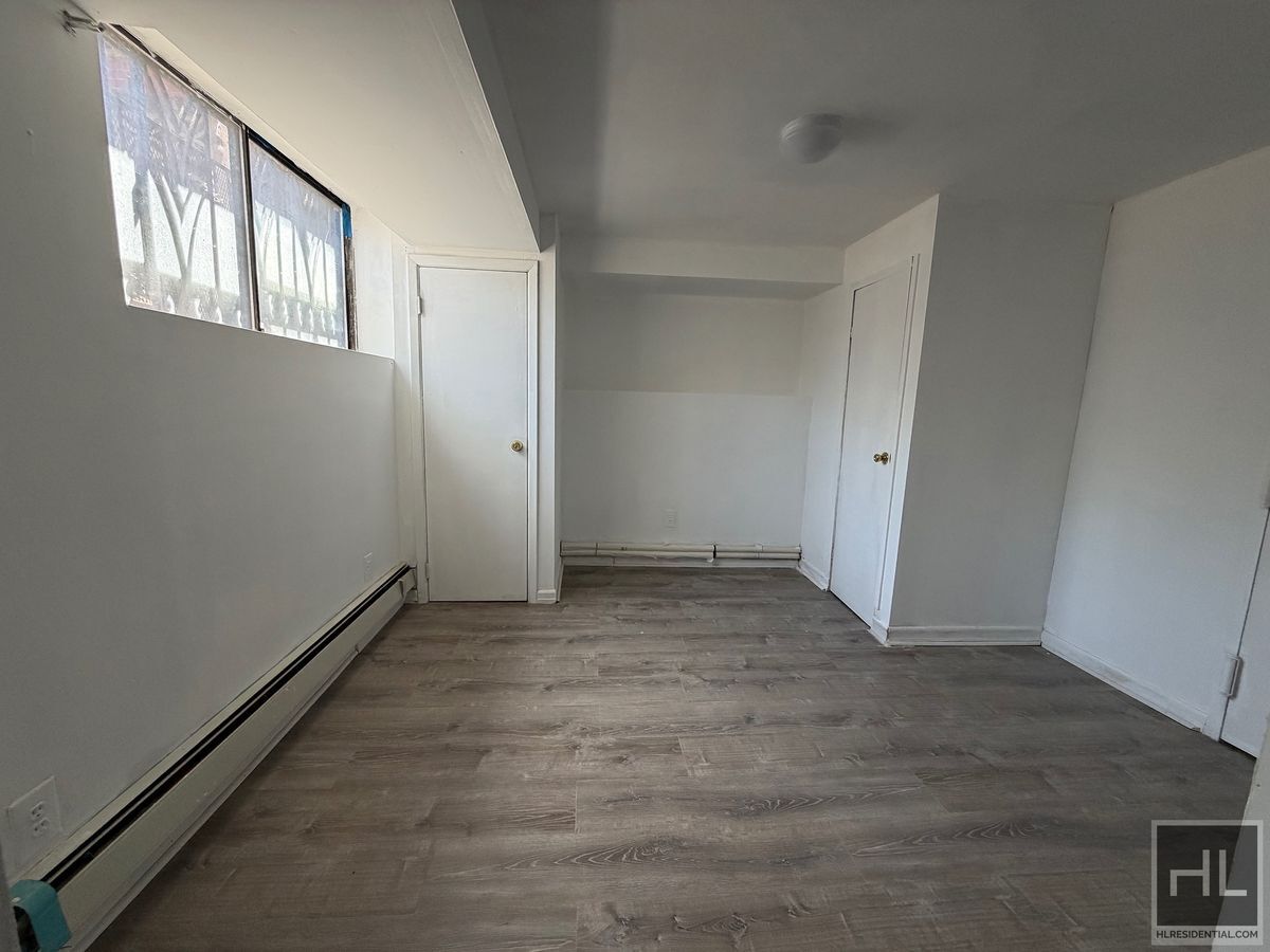 Building Photo - 111 STREET