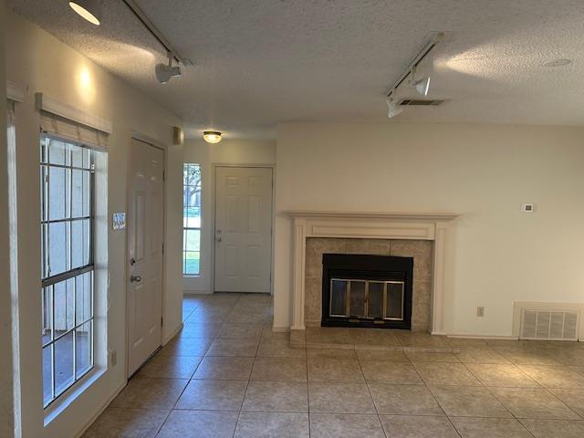 Building Photo - 331 Fantail Loop