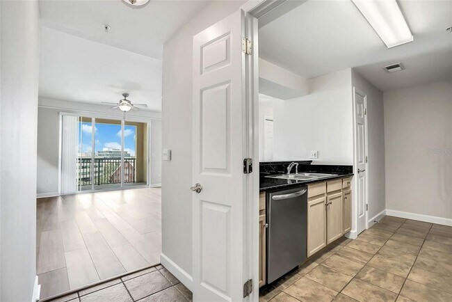 Building Photo - 345 Bayshore Blvd