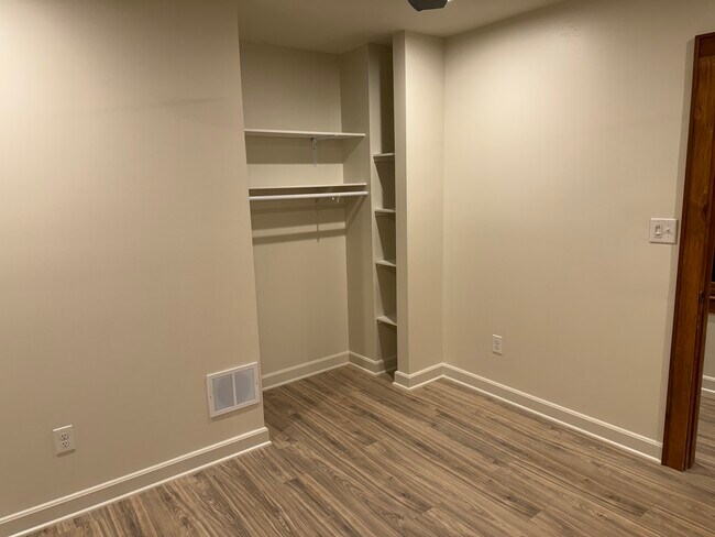 Building Photo - 1612 N Star Ave