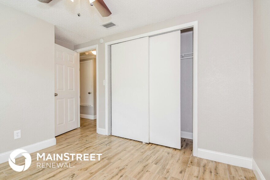 Building Photo - 602 N Highview Ter