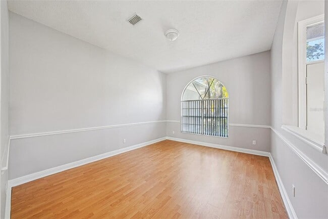 Building Photo - 918 Academy Dr