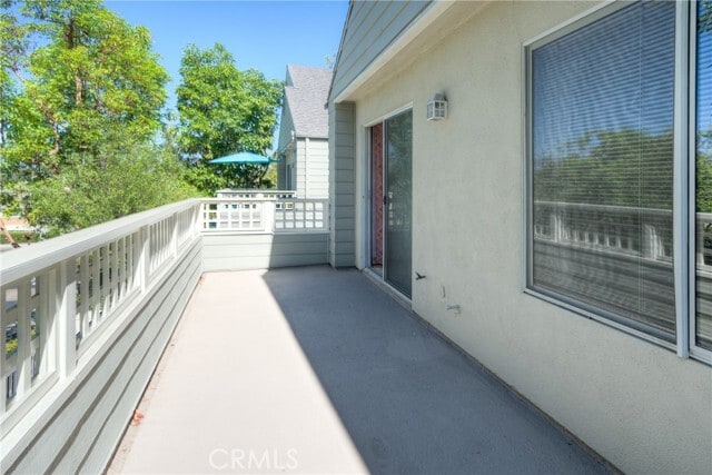 Building Photo - 5 Elmbrook