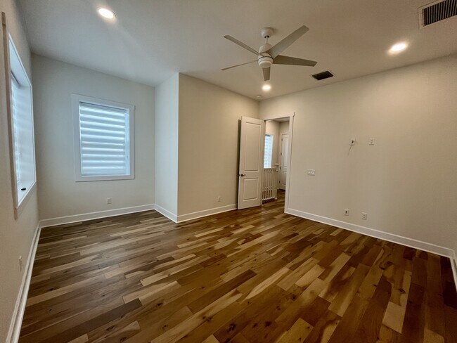 Building Photo - 821 Oak Bend Ln
