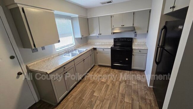 Building Photo - 1342 Reynolds Rd