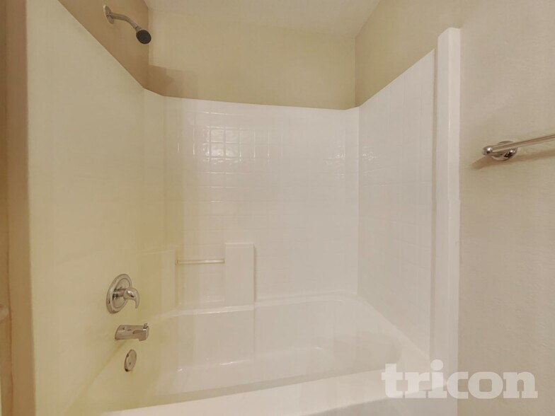 Building Photo - 700 Stribling Cir