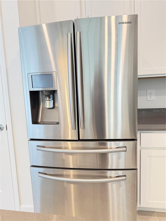 Building Photo - 7117 Dilly Lake Ave