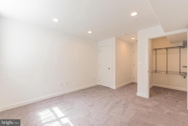Building Photo - 1335 S Bouvier St