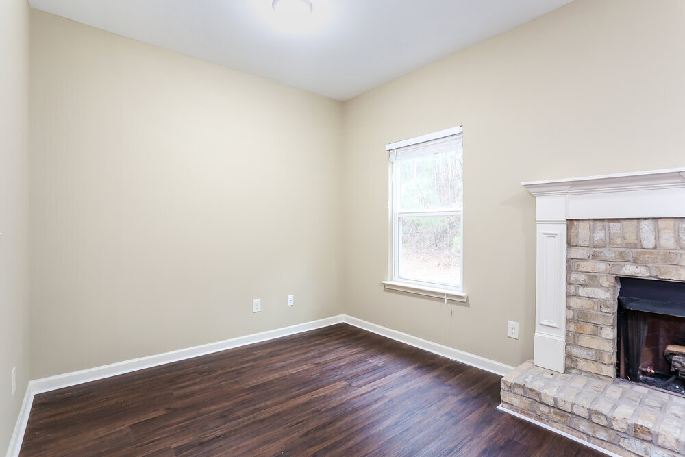 Building Photo - 118 Crescent Woode Way