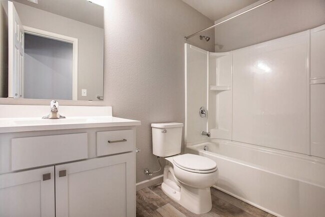 Building Photo - 17544 Silver Maple St