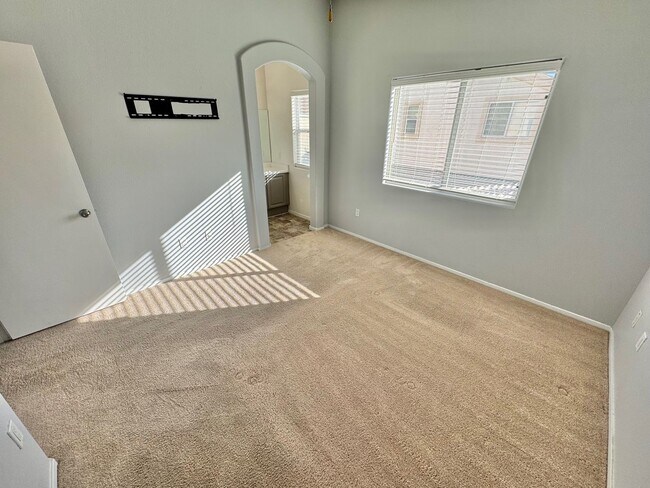 Building Photo - MOVE IN SPECIAL - BRIGHT 2-BEDROOM CONDO IN SOUTHWEST LAS VEGAS CONDO