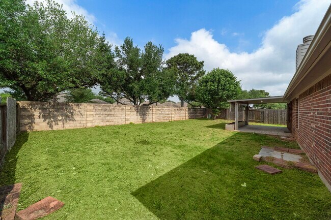 Building Photo - 11403 Sandermeyer Dr