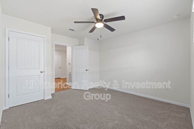 Building Photo - 1047 Limpkin St