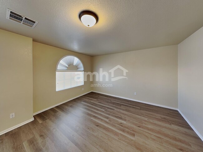 Building Photo - 1335 Milldale Ct