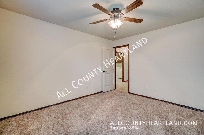 Building Photo - 232 SW 169th St