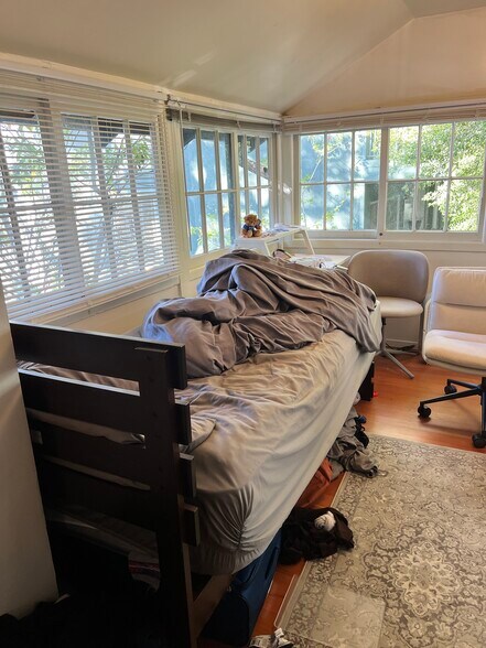 Building Photo - 1733 La Loma Ave