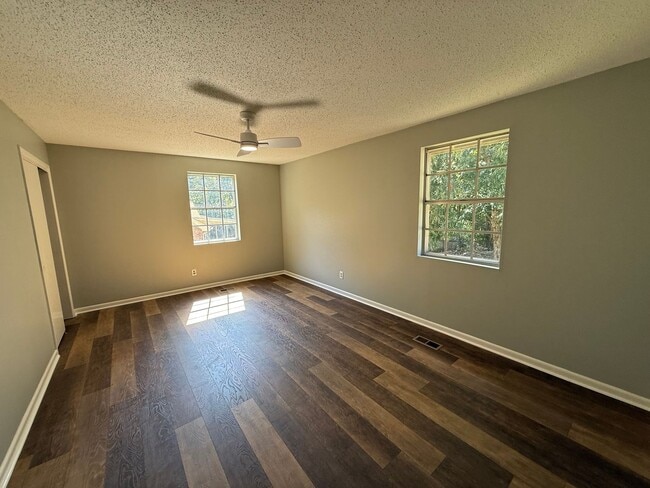 Building Photo - CHARMING UPDATED HOME FOR RENT IN GUNTERSV...