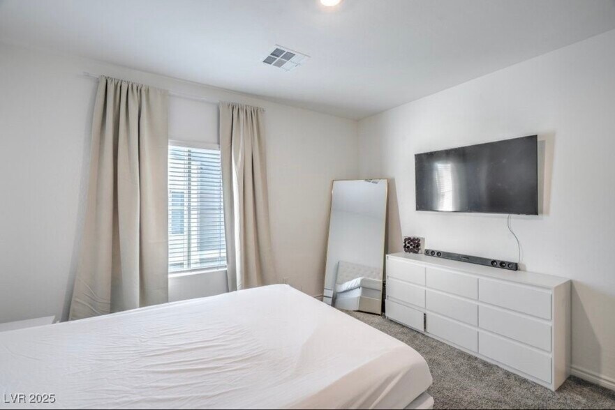 Building Photo - 7318 N Decatur Blvd