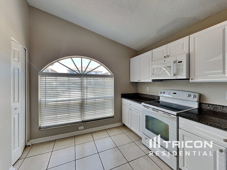 Building Photo - 12906 Brant Tree Dr