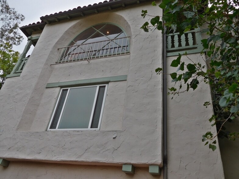 Building Photo - 1621 Silverwood Ter