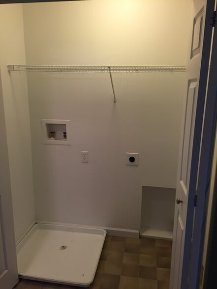 Building Photo - 214 Southern Valley Ct