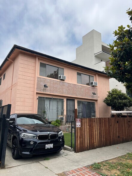 Building Photo - 5743 La Mirada Ave