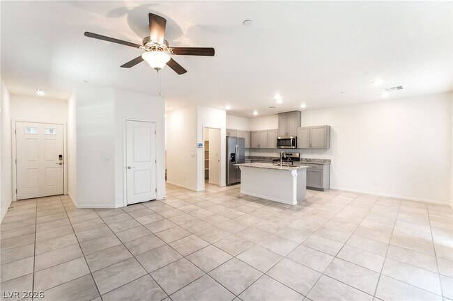 Building Photo - 410 Larksong Ave