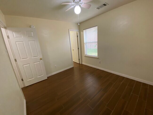 Building Photo - 2818 Orchid Tree Ln