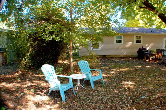 Building Photo - Move In Special! 50% Off First Months Rent