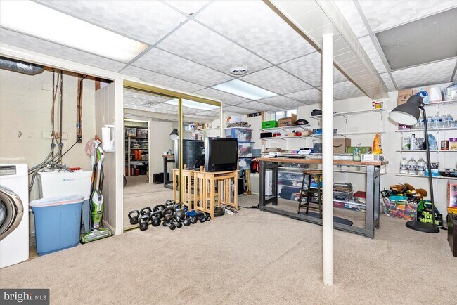 Building Photo - 3004 Peebles Ct